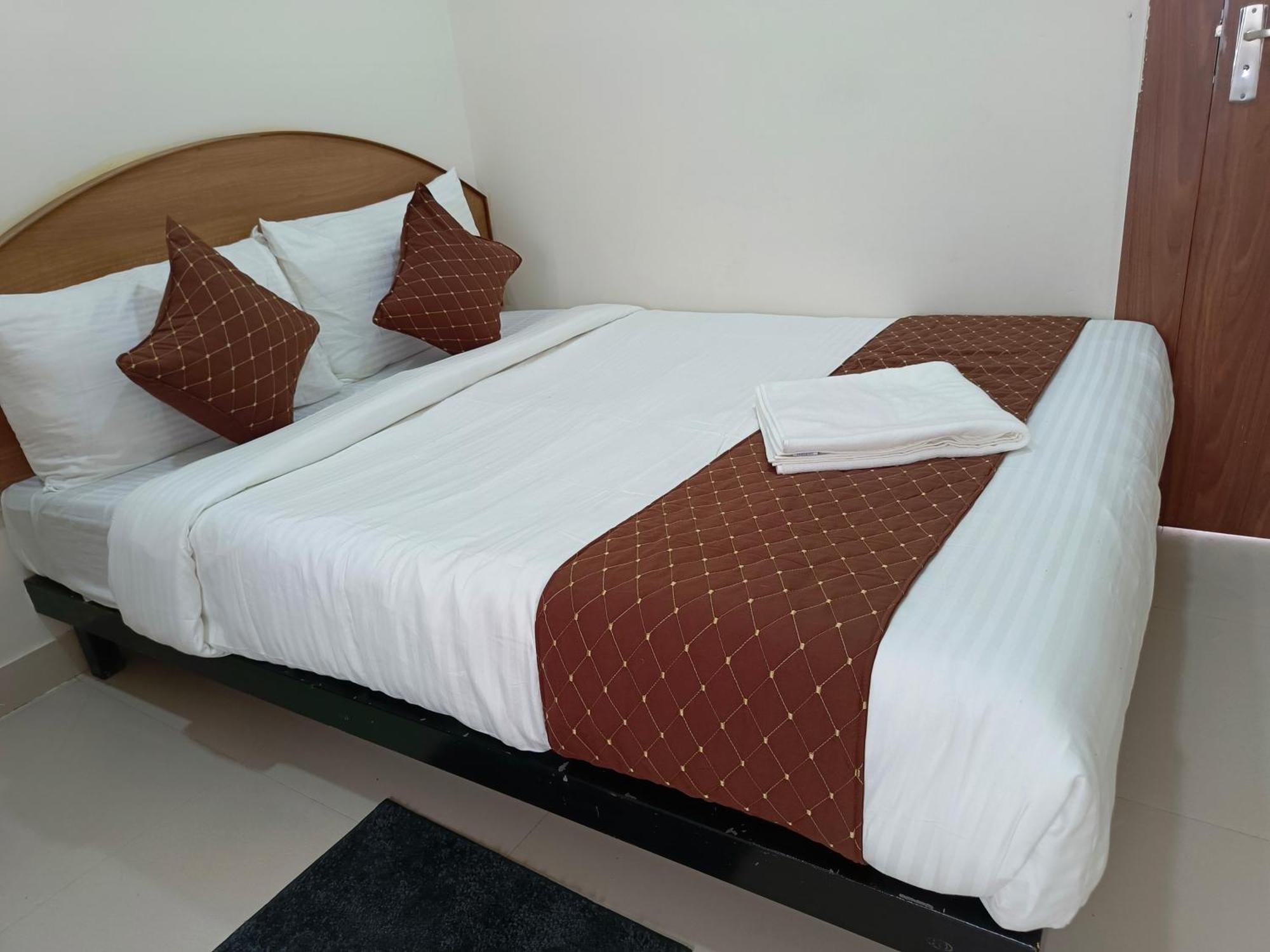 Hotel Sm Residency Bhubaneswar Esterno foto