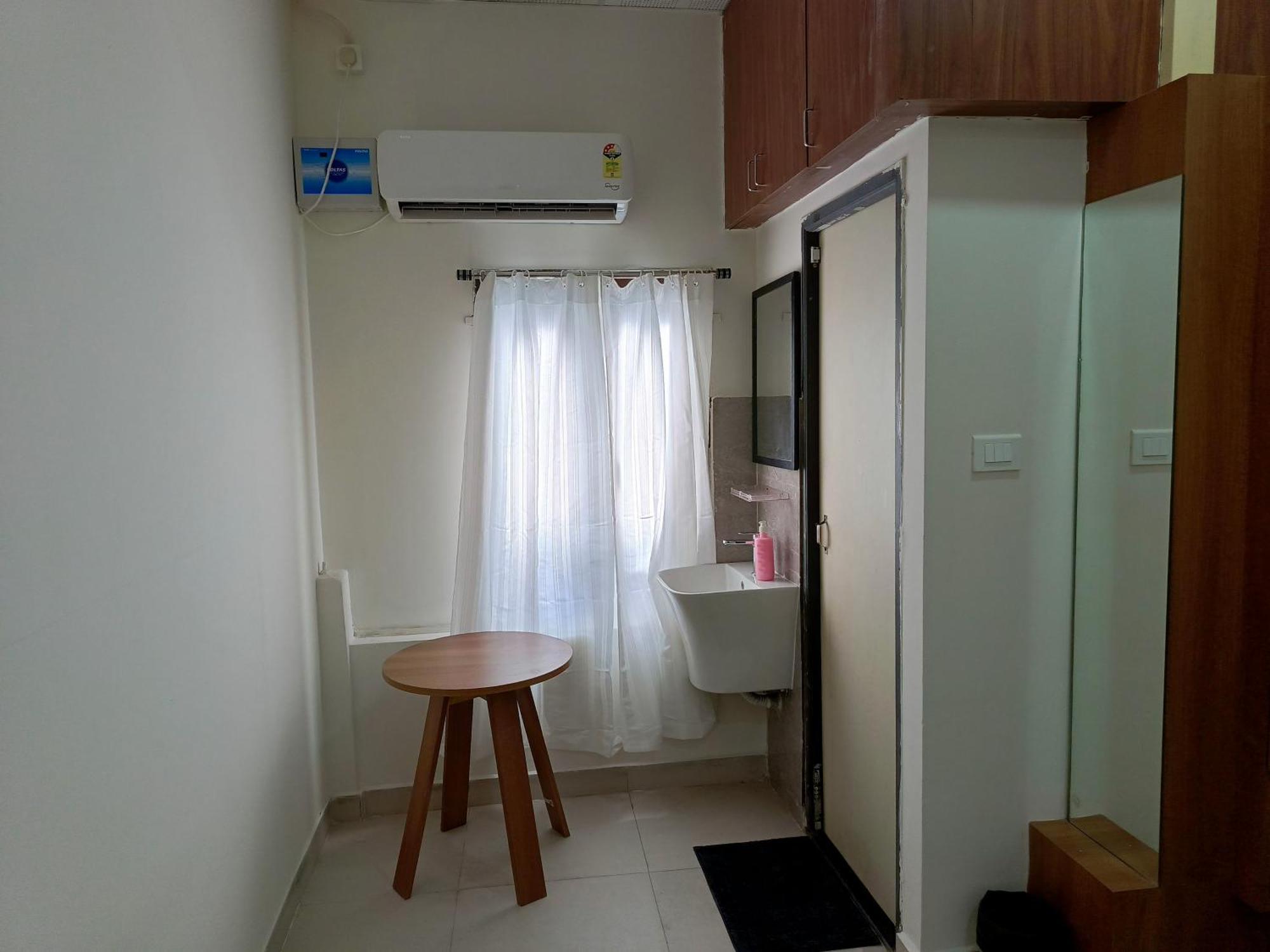 Hotel Sm Residency Bhubaneswar Esterno foto