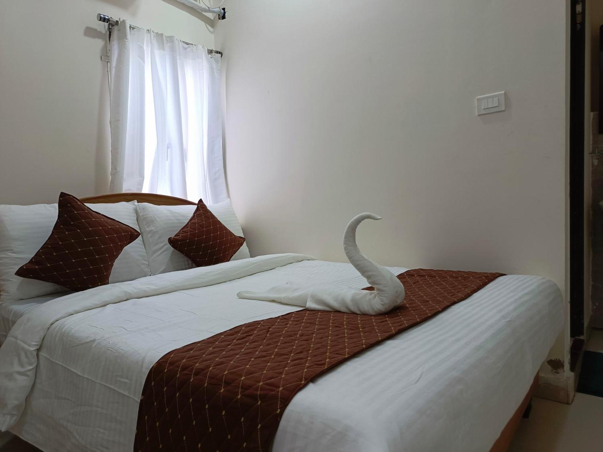 Hotel Sm Residency Bhubaneswar Esterno foto