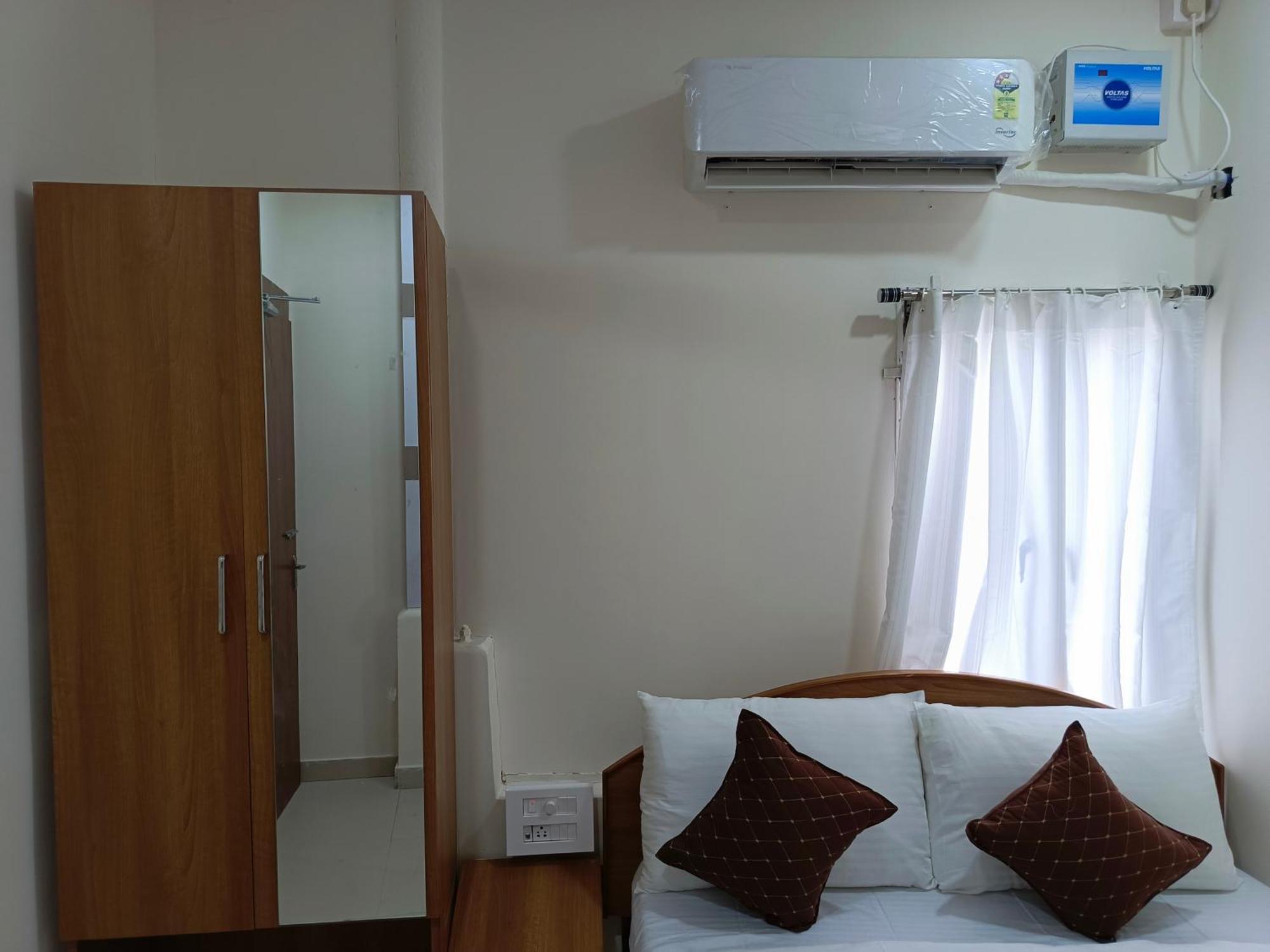 Hotel Sm Residency Bhubaneswar Esterno foto