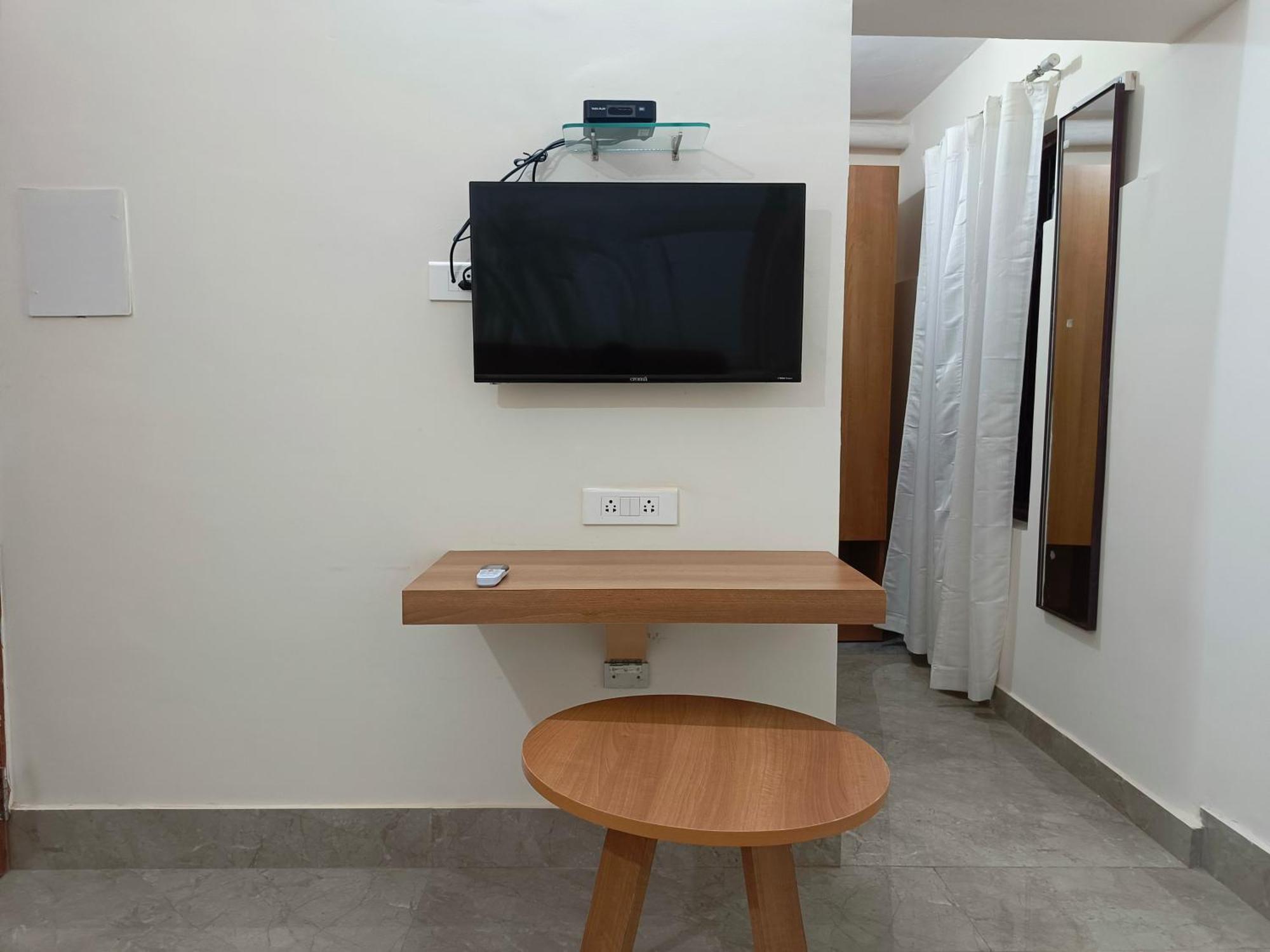 Hotel Sm Residency Bhubaneswar Esterno foto