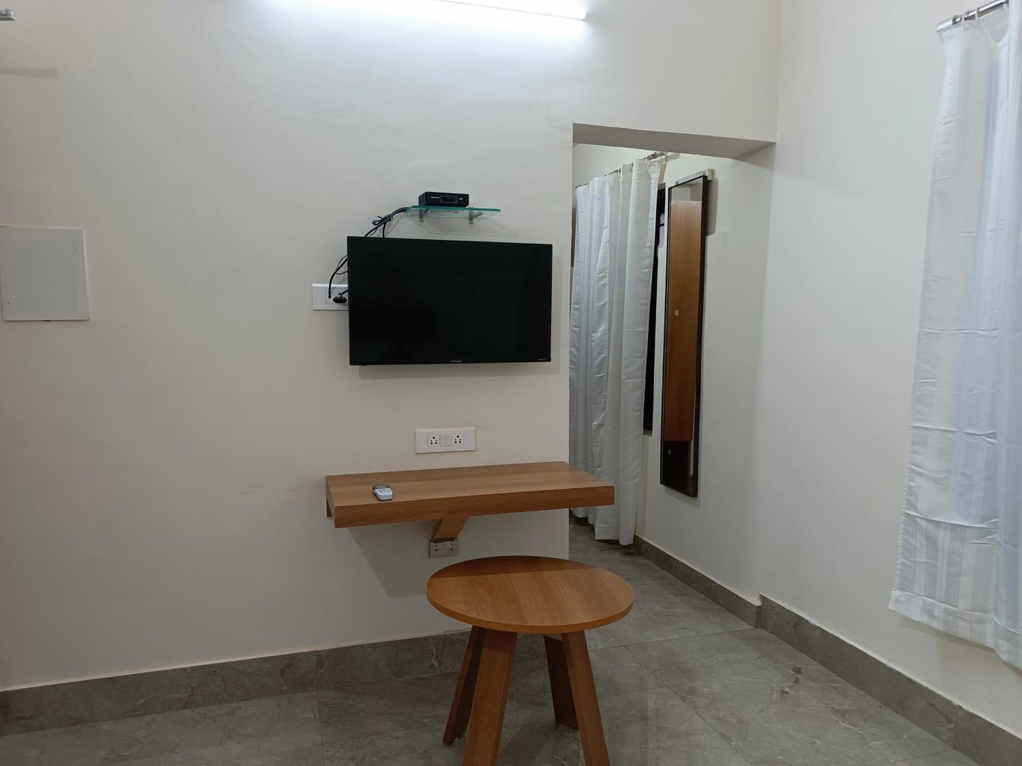 Hotel Sm Residency Bhubaneswar Esterno foto