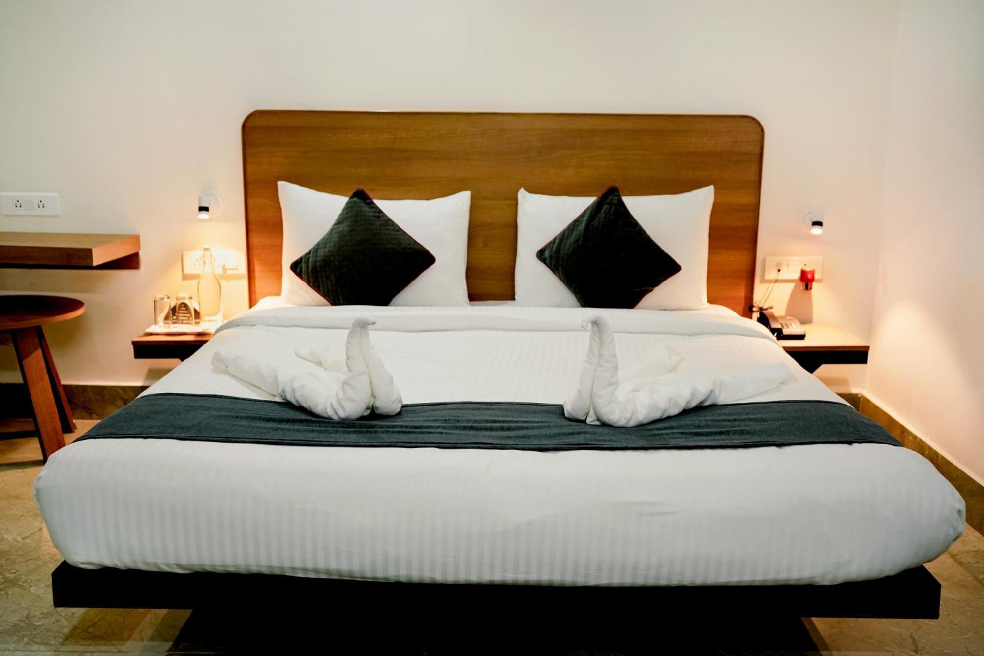 Hotel Sm Residency Bhubaneswar Esterno foto