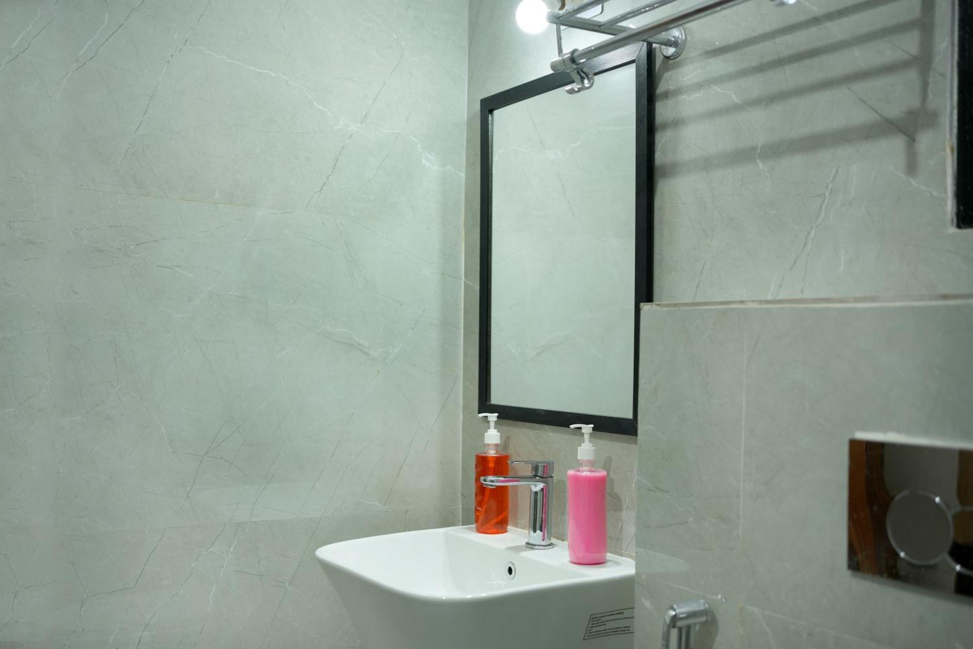 Hotel Sm Residency Bhubaneswar Esterno foto