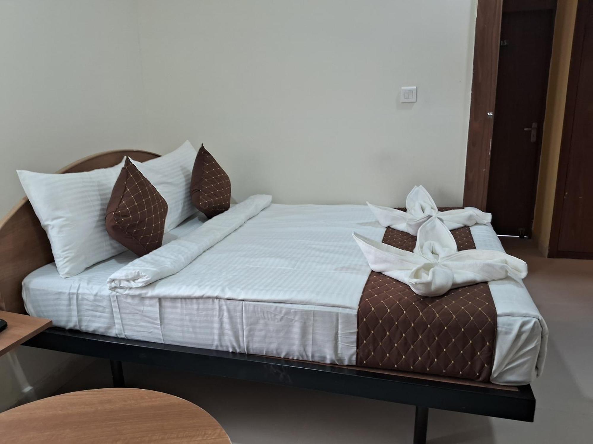 Hotel Sm Residency Bhubaneswar Esterno foto