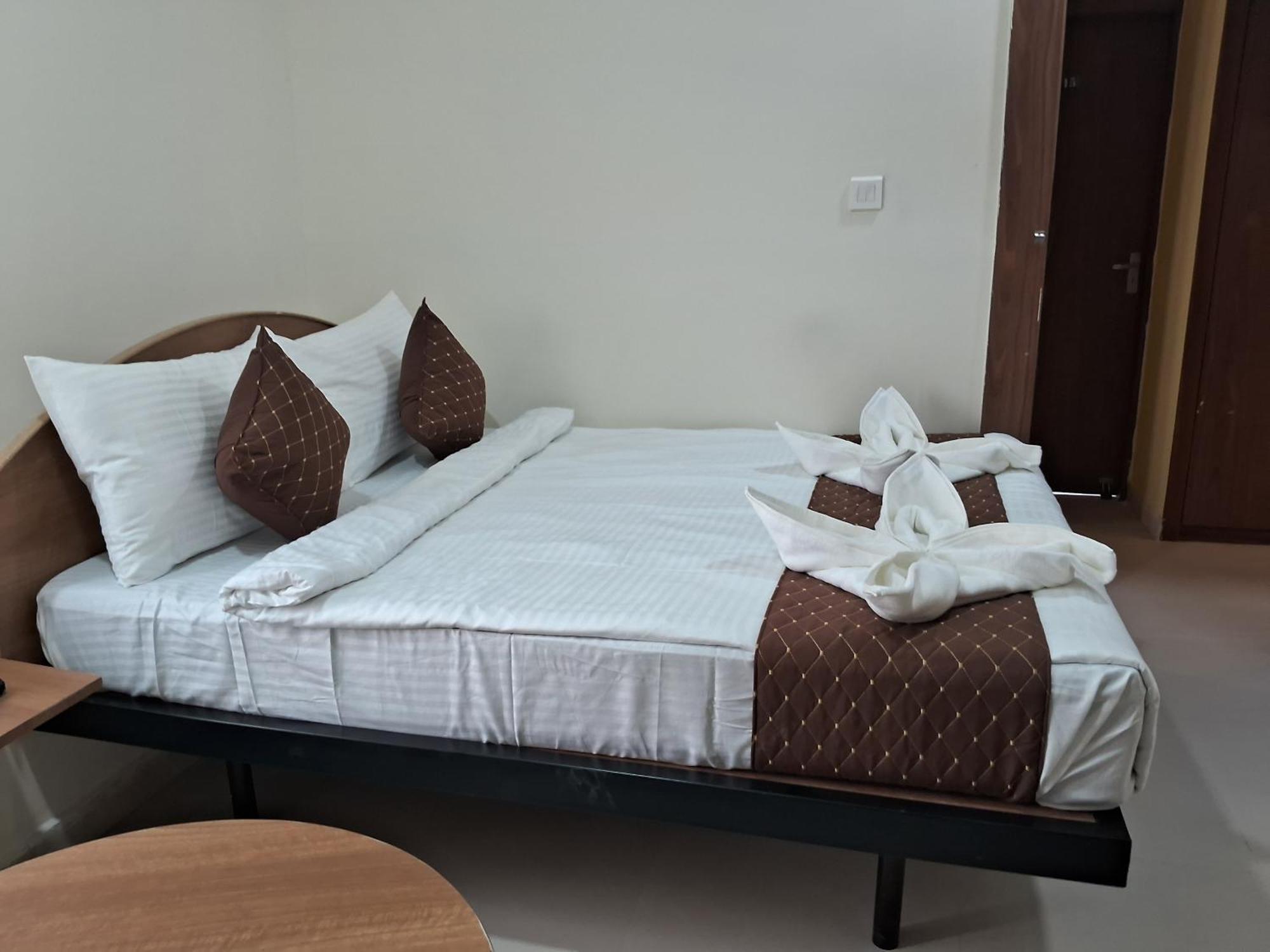 Hotel Sm Residency Bhubaneswar Esterno foto