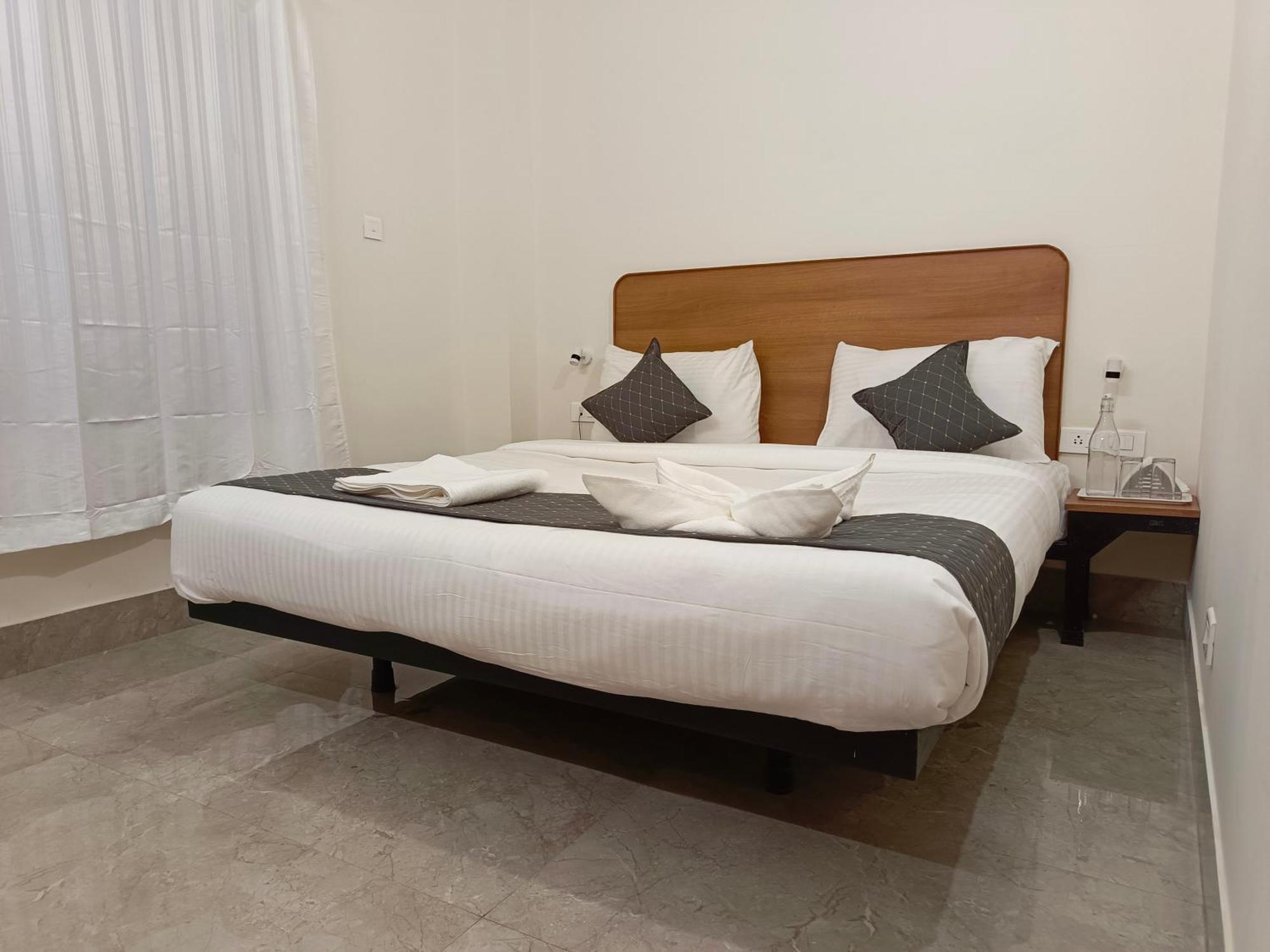 Hotel Sm Residency Bhubaneswar Esterno foto
