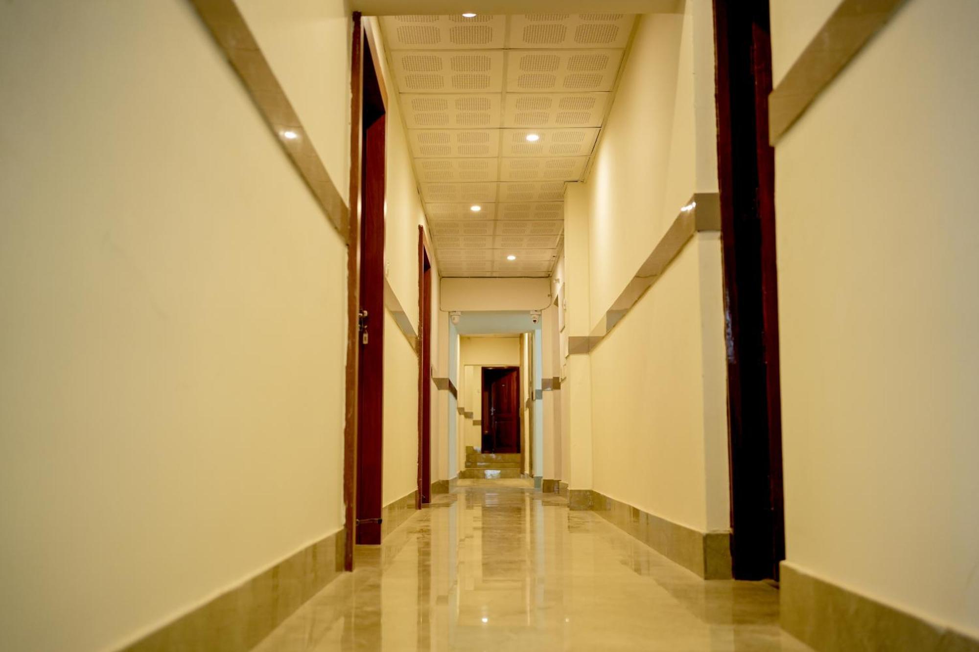 Hotel Sm Residency Bhubaneswar Esterno foto